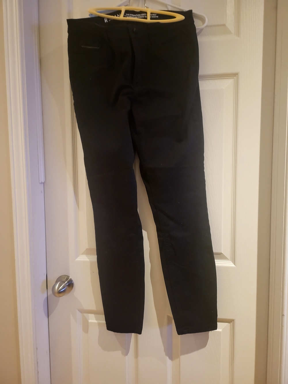 Black Women’s Jeans - Classic Slim Fit